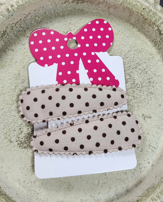 Kind klikspeld bruin met donkerbruine stippen