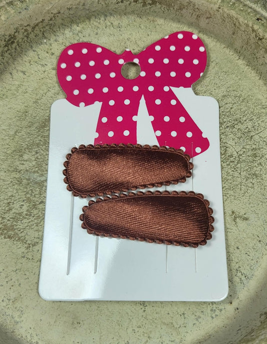 Baby klikspeld satijn bruin